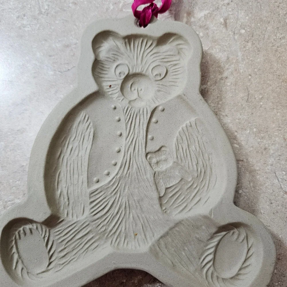 Brown Bag Cookie Art Teddy Bear Cookie Mold Stamp press 1984 Vintage Ornament‎